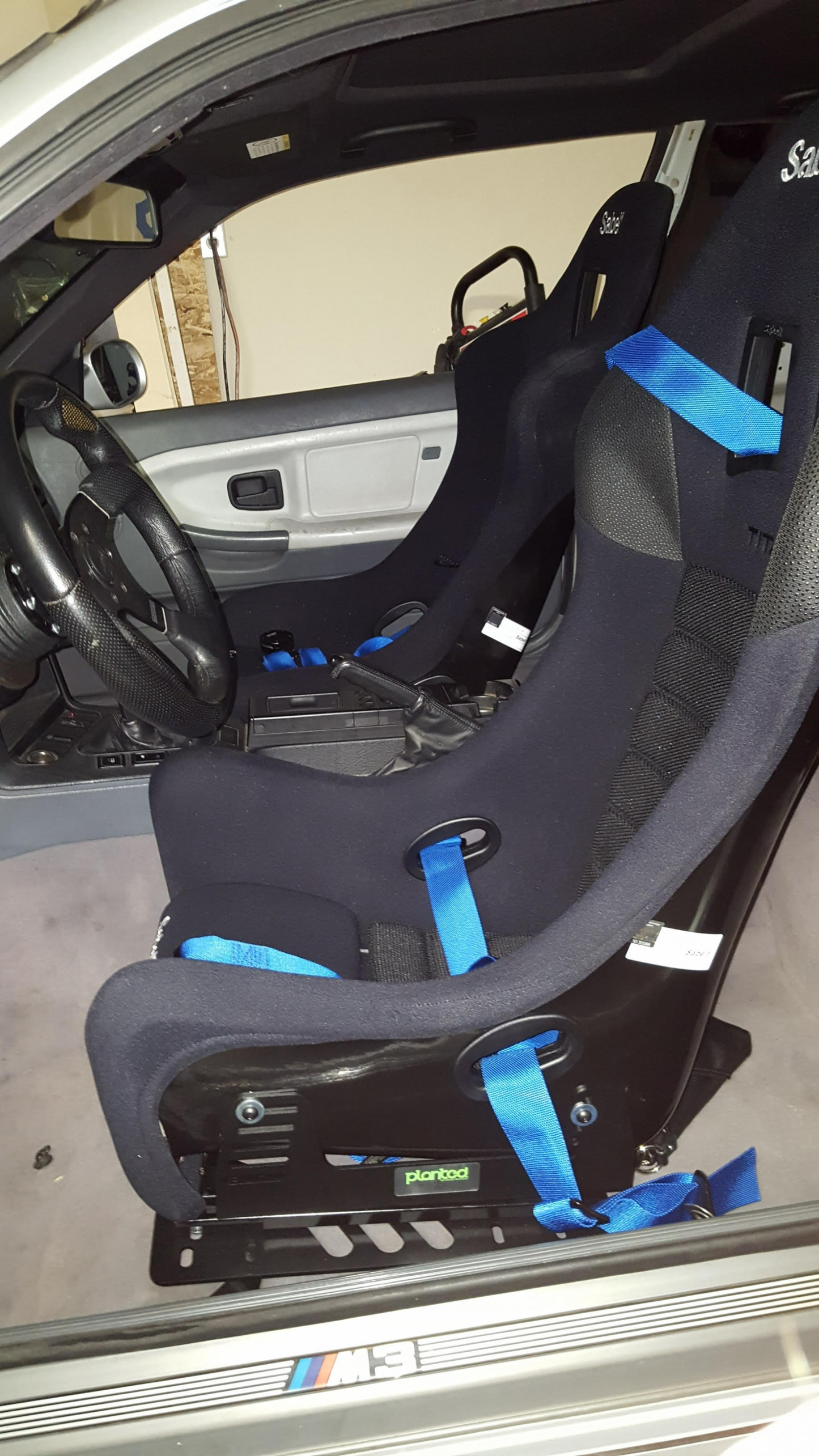 PLANTED SEAT BRACKET- BMW 3 SERIES COUPE [E36 CHASSIS] (1992-1999) - PASSENGER / RIGHT
